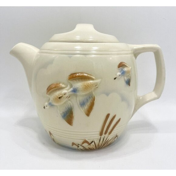 Vintage Porcelier Tea Pot Ducks Flying Vitreous China Lake Cattails Made in USA - Picture 1 of 11